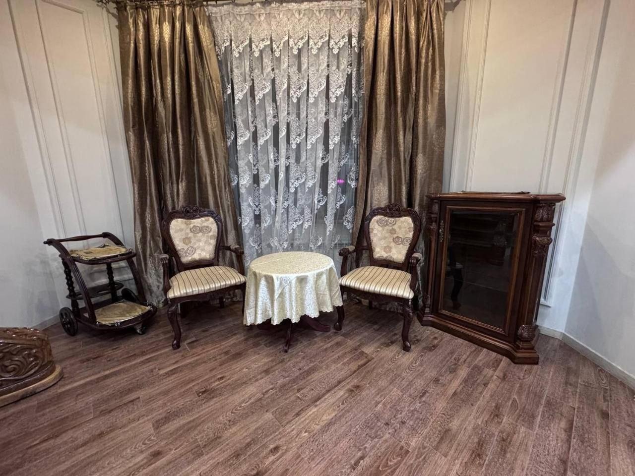 A Stylish Apartment In The Heart Of Tashkent! Exterior foto